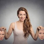 Femme visages émotions